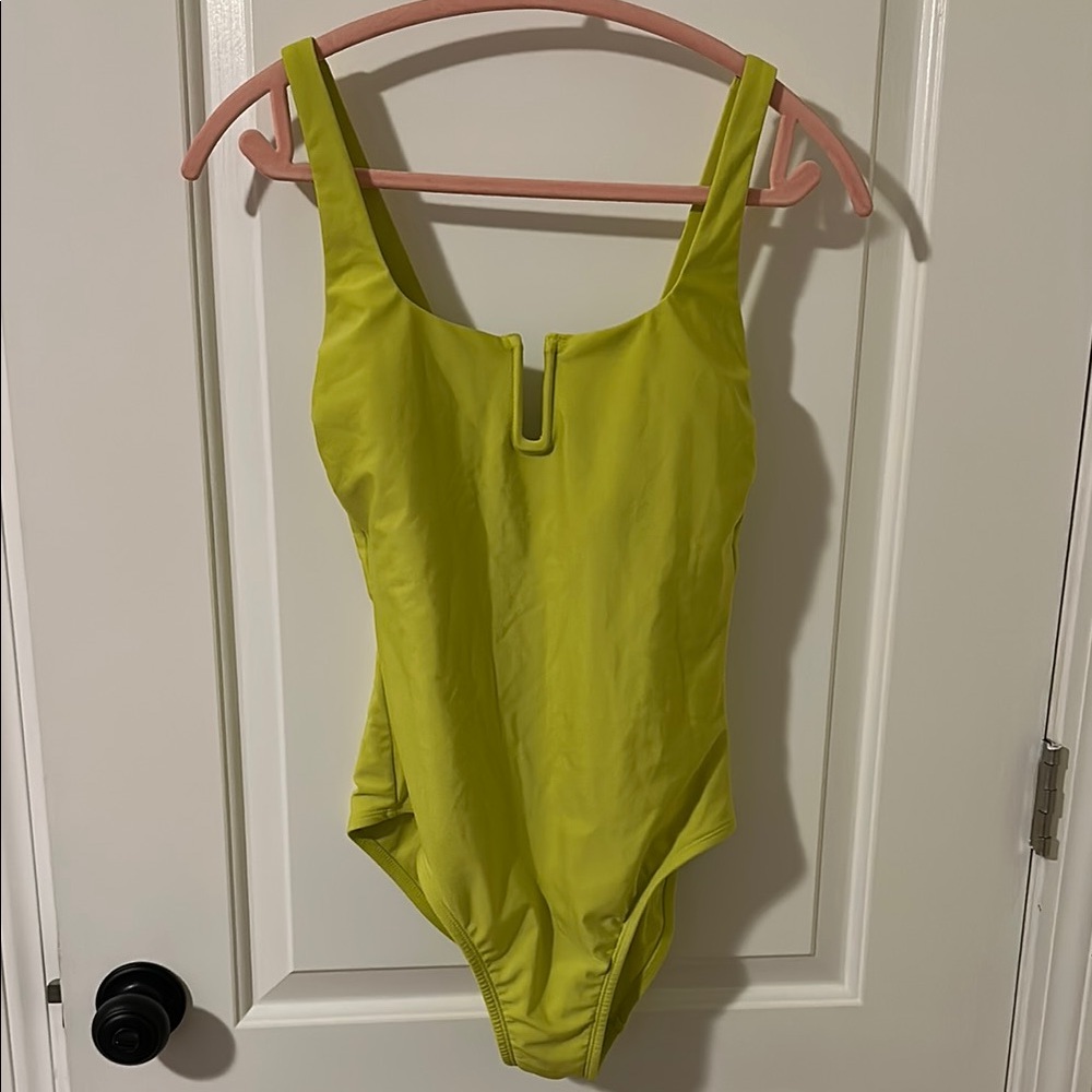 NEVER WORN!! 🍋‍🟩 Lime One Piece!